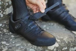 Road And Gravel Cycling Leather Lace-Up SPD Shoes GRVL 520 - Black -clothing Shop 8403019 context image 1617051