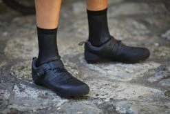 Road And Gravel Cycling Leather Lace-Up SPD Shoes GRVL 520 - Black -clothing Shop 8403019 context image 1617056