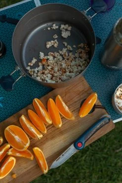 Quechua Non-Stick Stainless Steel 4-Person 24-Piece Camp Cookset 3.5 L -clothing Shop 8492729 context image 2050168