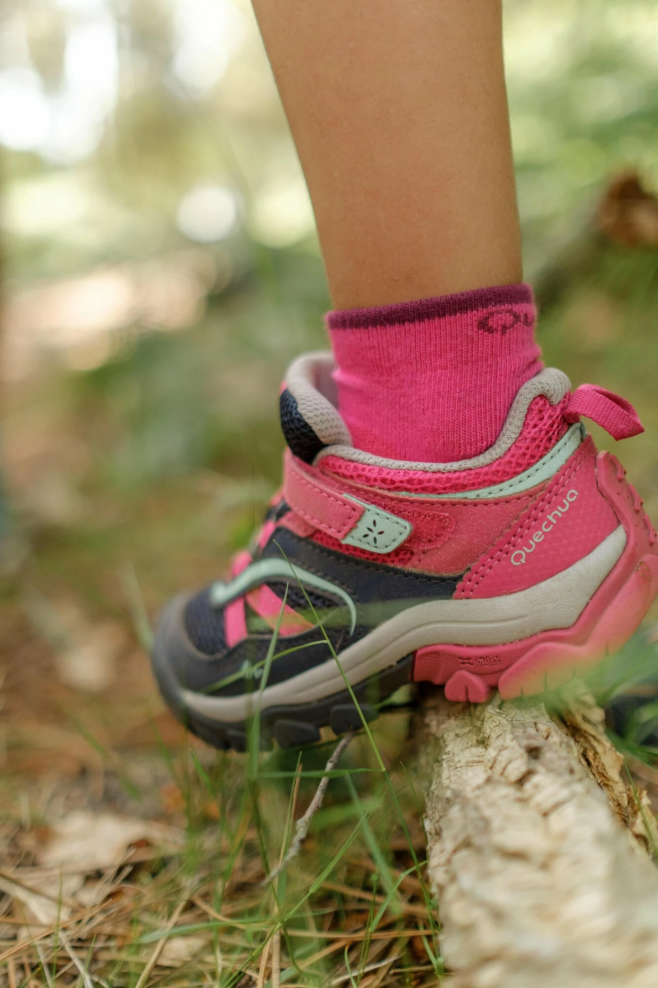 Quechua Crossrock Rip-Tab Hiking Shoes Girls' 7 Quechua Crossrock Rip-Tab Hiking Shoes Girls' - Image 7