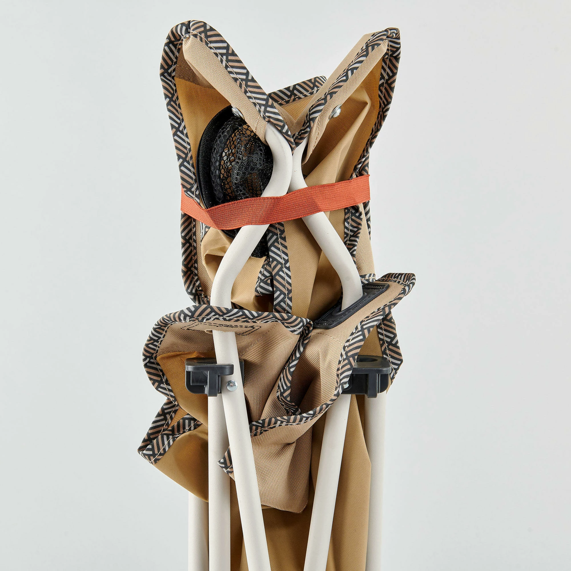 Quechua Camping Folding Armchair - Basic 4 Quechua Camping Folding Armchair - Basic - Image 4